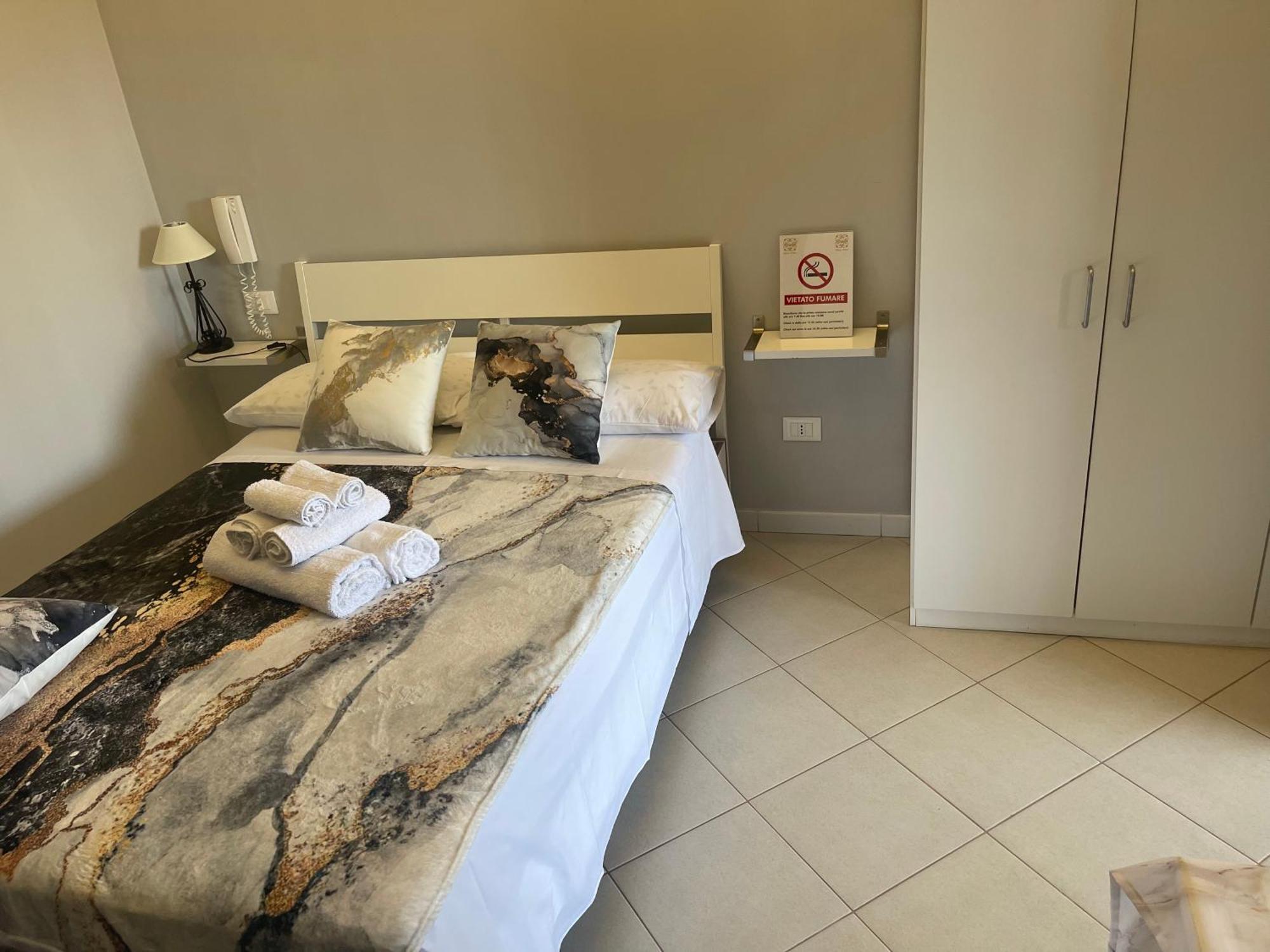 B&B Villa Anna Sibari Bagian luar foto